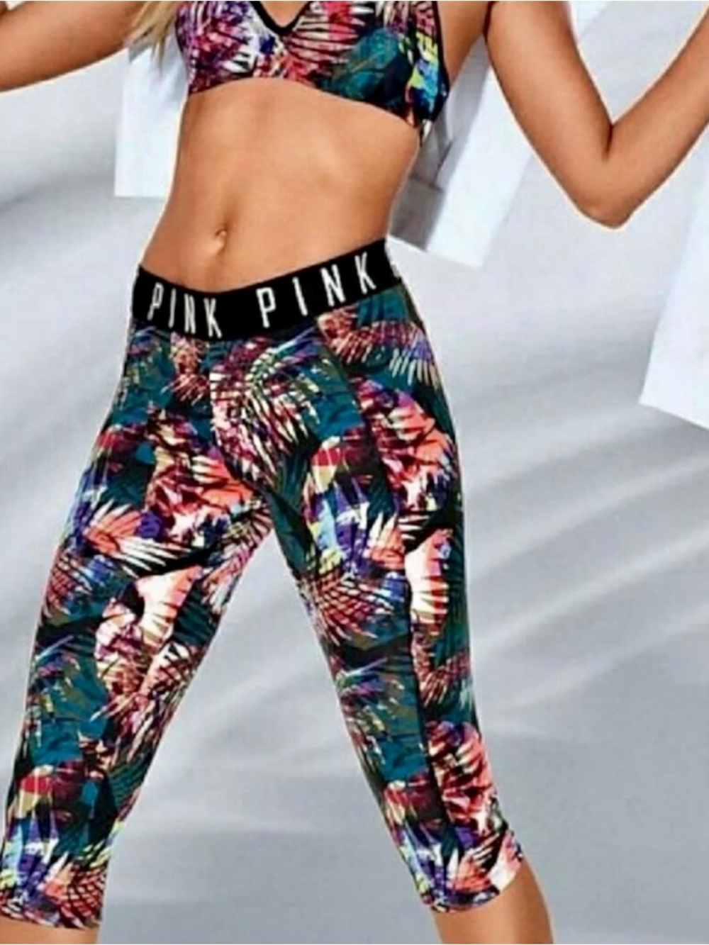 PINK Victoria’s Secret Ultimate High Waist Tropical Leaf Print Capri Leggings